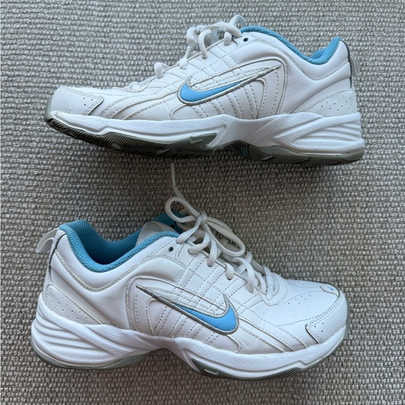 Nike Shoes - nike t-lite viii trainers